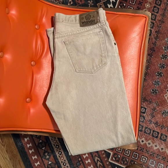 Men’s tan wrangler jeans - Picture 1 of 4